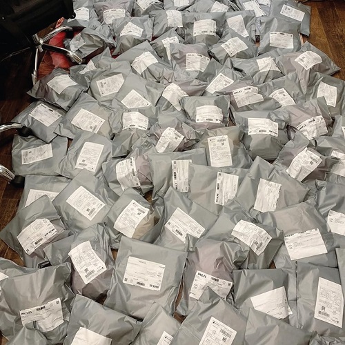 Bật mí cách chọn túi gói hàng PE “chuẩn không cần chỉnh” cho chủ Shop