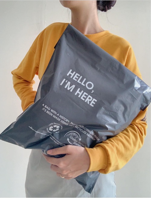 Cách đóng gói quần áo mùa đông tiện lợi, tiết kiệm và nhanh chóng dành cho các chủ Shop